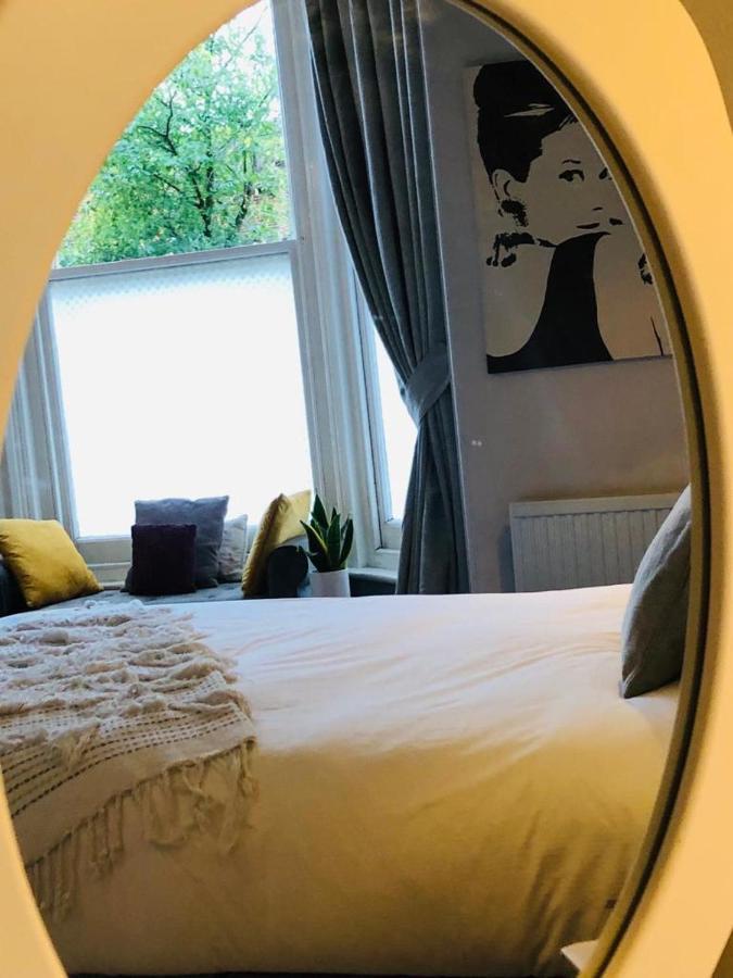 Canterbury Accommodations With Free Car Park Onsite And High Speed Wifi Ngoại thất bức ảnh