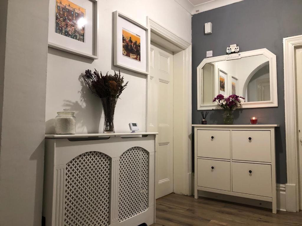 Canterbury Accommodations With Free Car Park Onsite And High Speed Wifi Ngoại thất bức ảnh