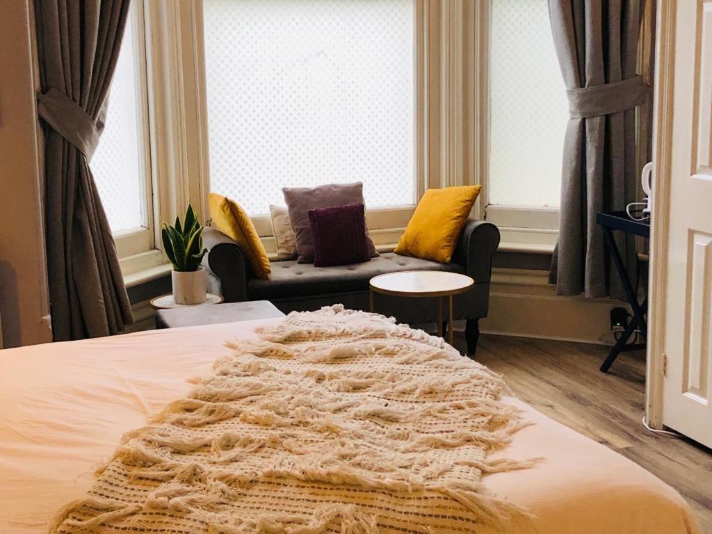 Canterbury Accommodations With Free Car Park Onsite And High Speed Wifi Ngoại thất bức ảnh