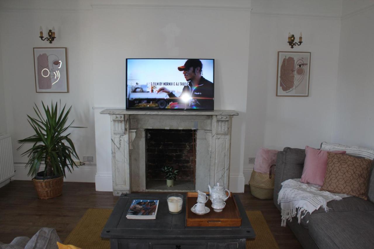 Canterbury Accommodations With Free Car Park Onsite And High Speed Wifi Ngoại thất bức ảnh