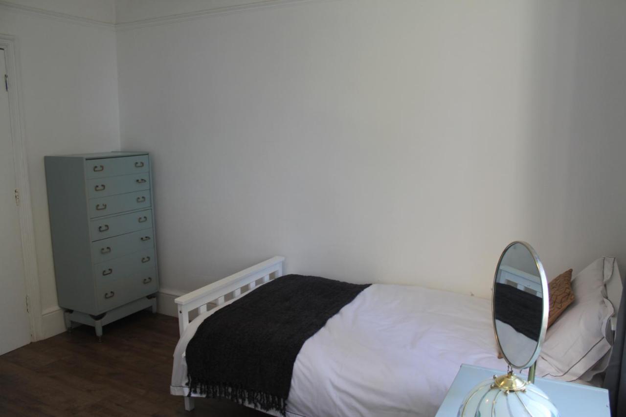 Canterbury Accommodations With Free Car Park Onsite And High Speed Wifi Ngoại thất bức ảnh
