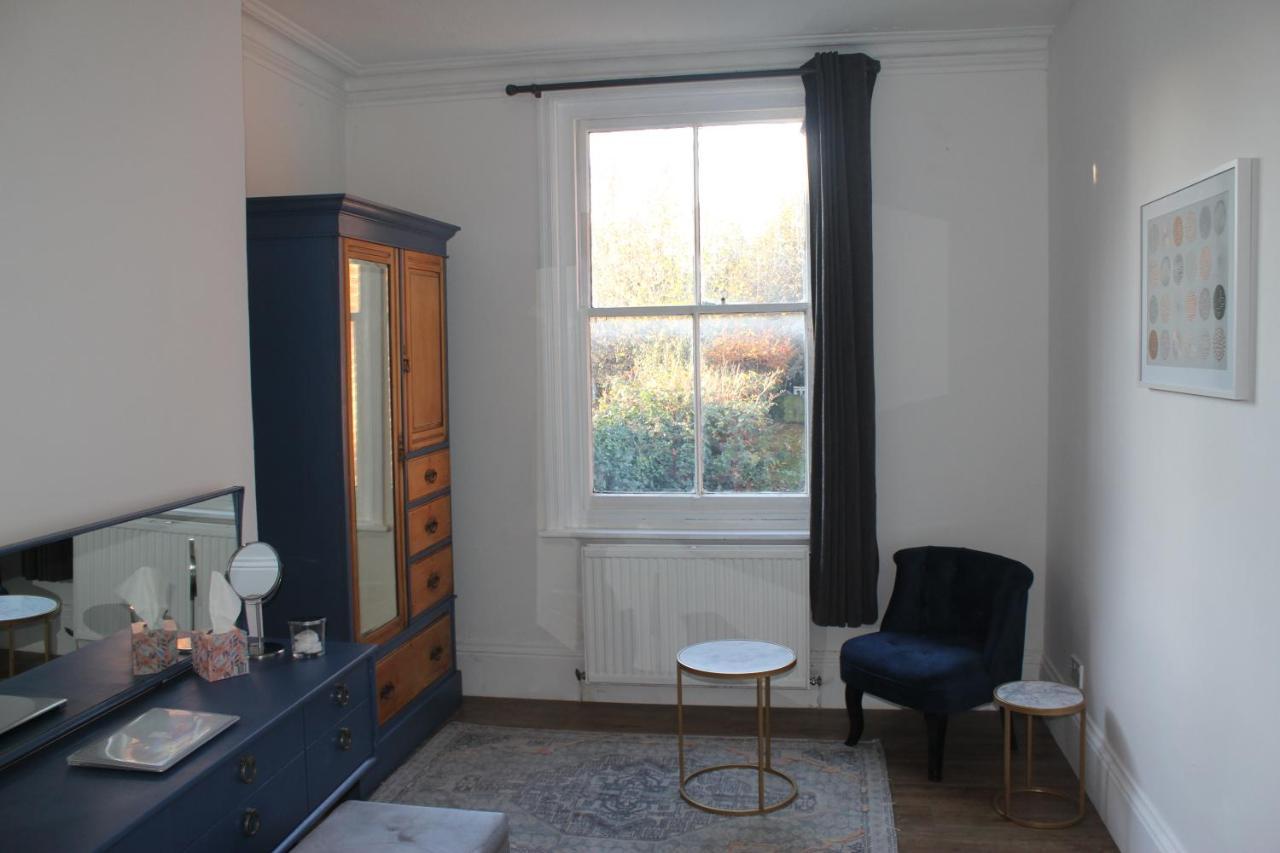 Canterbury Accommodations With Free Car Park Onsite And High Speed Wifi Ngoại thất bức ảnh