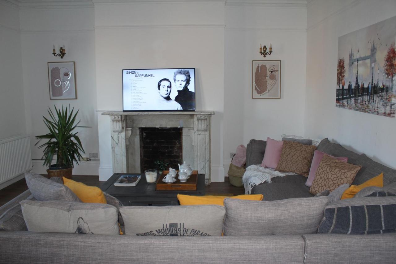 Canterbury Accommodations With Free Car Park Onsite And High Speed Wifi Ngoại thất bức ảnh