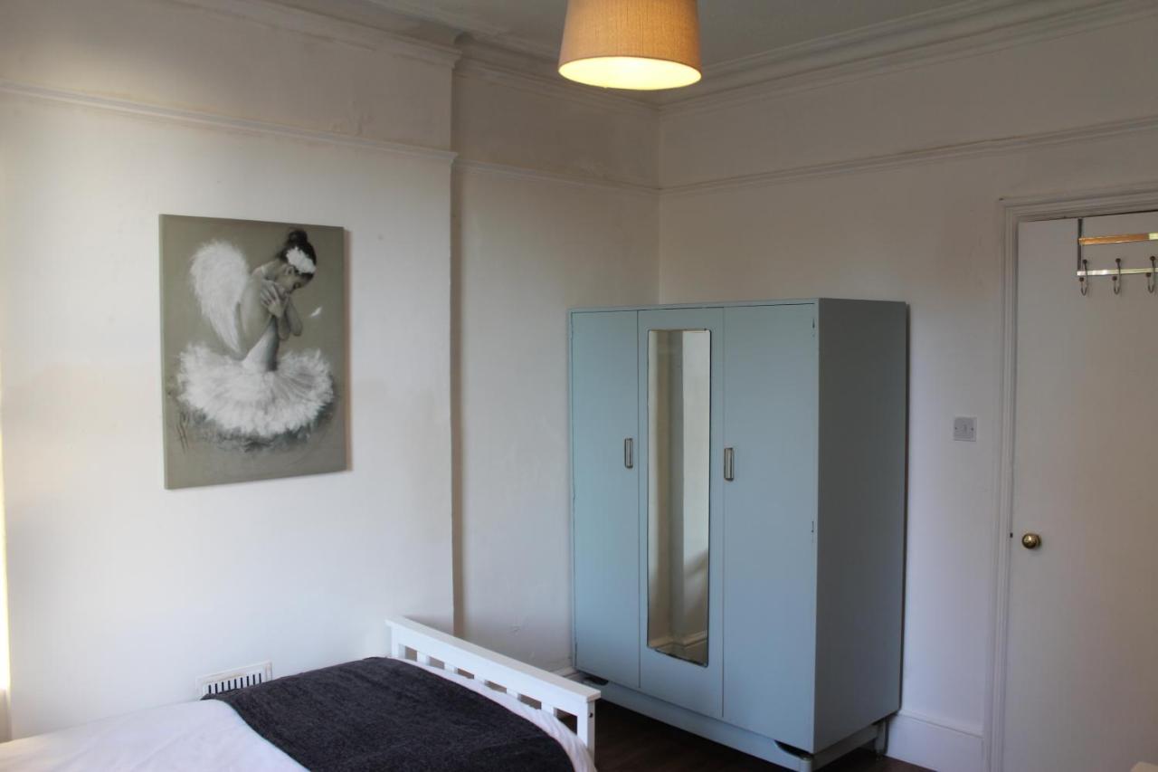 Canterbury Accommodations With Free Car Park Onsite And High Speed Wifi Ngoại thất bức ảnh