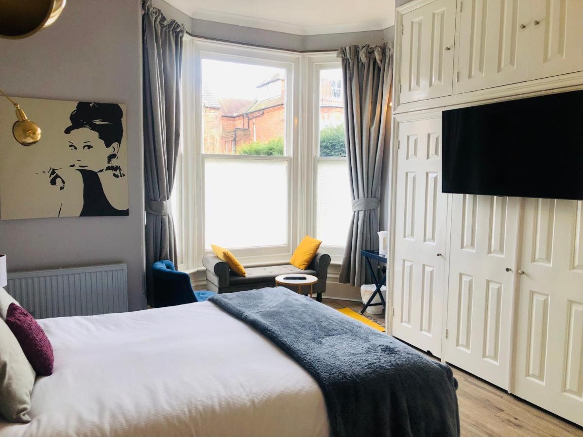 Canterbury Accommodations With Free Car Park Onsite And High Speed Wifi Ngoại thất bức ảnh